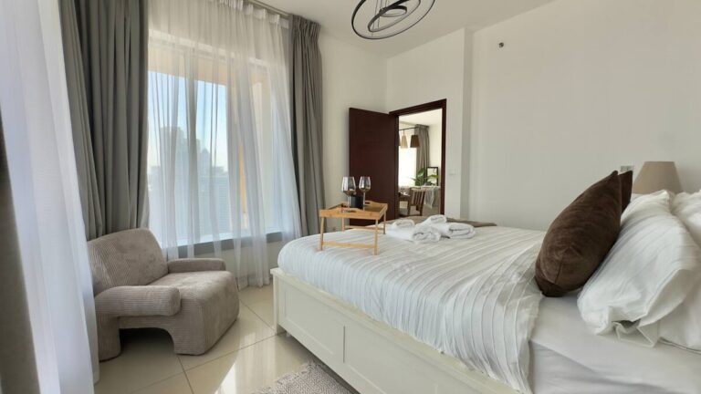 96f33560-7193-48c7-ba32-a9ba2dac1950