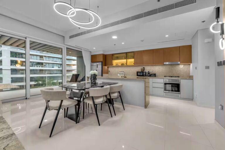 9fd9b68b-c092-4d0c-8b41-d85fa9b405c4