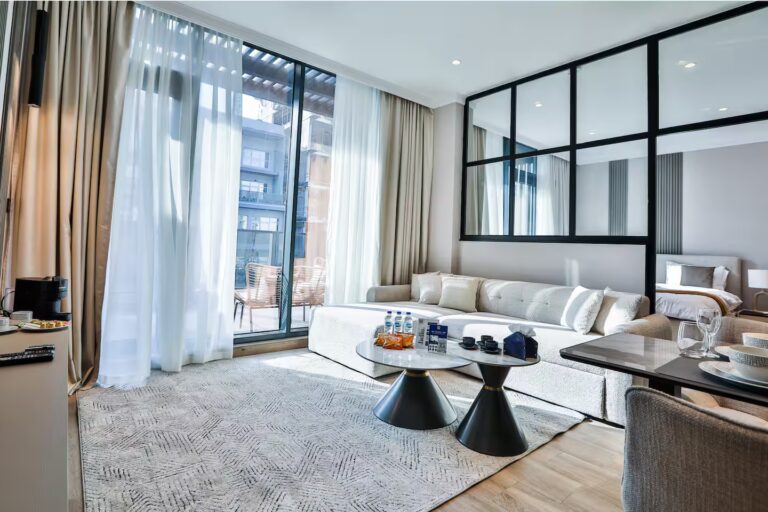 cdc1a82c-61c6-4789-8bdd-6b641204cded