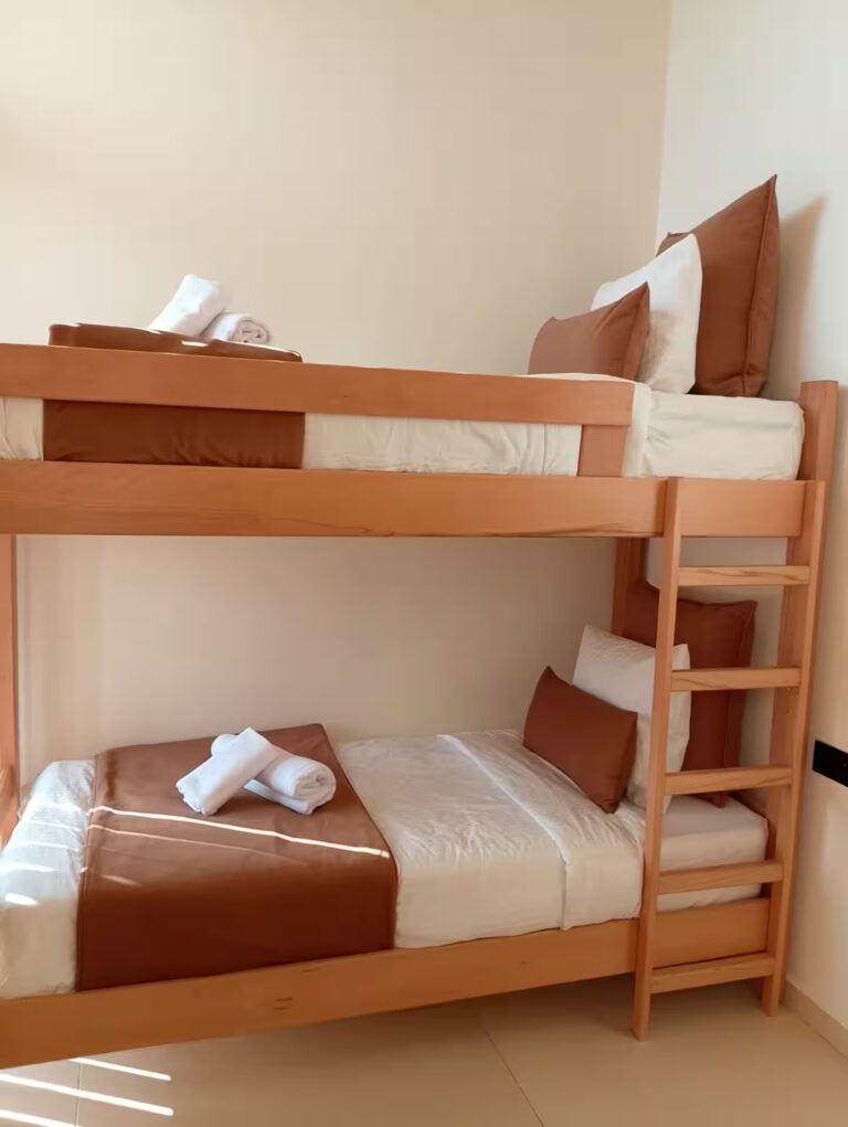 09a450d4-f507-4aee-90aa-98b8a8404e3e