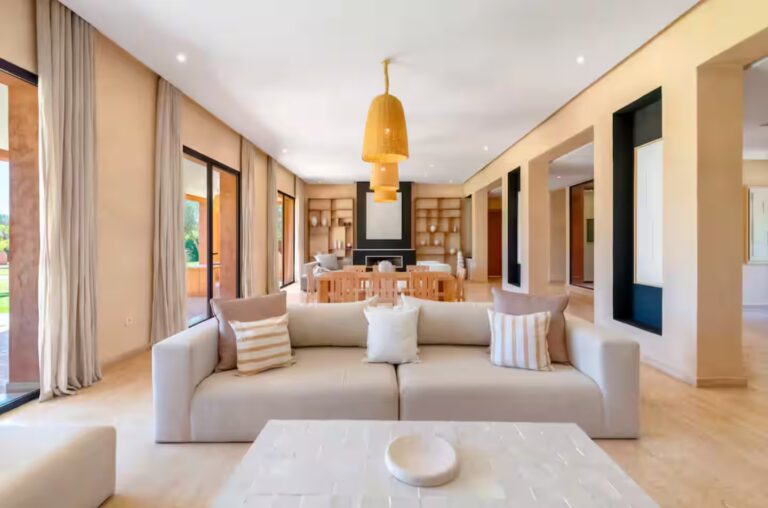 31c886d7-c8d0-4dc9-b397-d488dfb308a8