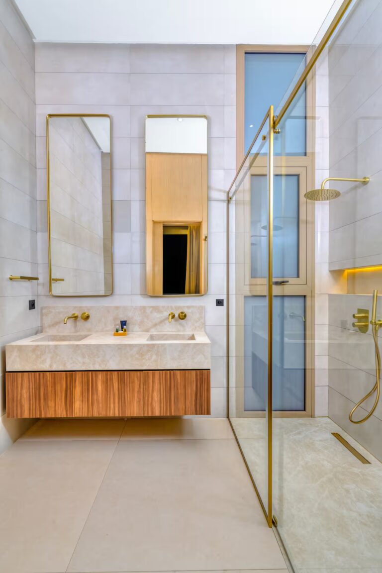 9c9cf474-4d70-40e1-a7e7-c7010927cda8