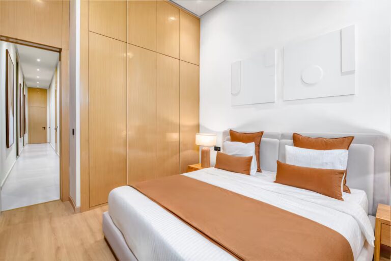 c17cb5e5-8135-4093-a1bf-81f7c618632d