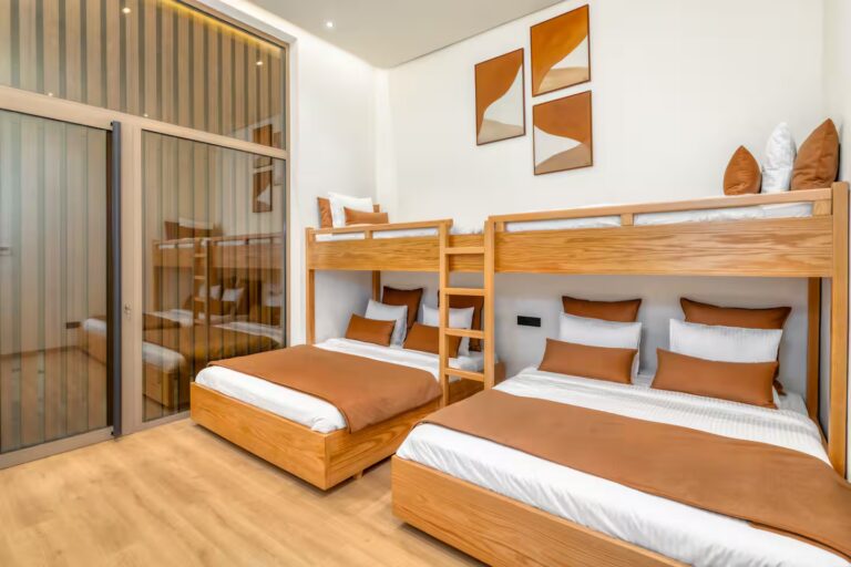 c96eec16-506a-4d4a-b26f-1268bddce2af