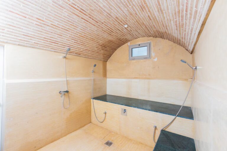 e03d103b-acbe-4a68-b50c-05b0237e4885