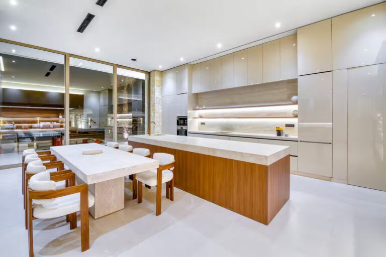 ee95a515-4f64-4002-be93-8ba4670d63aa